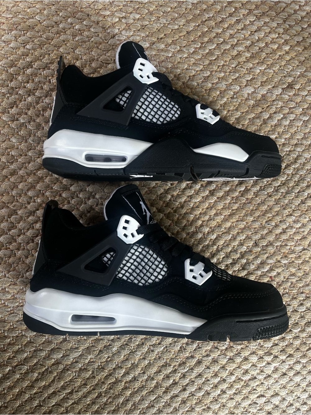 Air Jordan 4 Retro White Thunder GS 7 clean no box